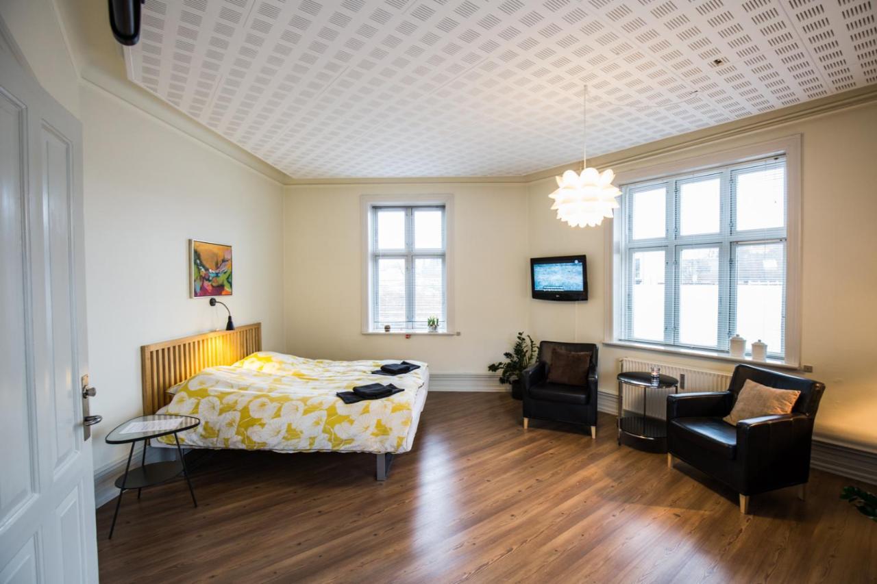 Bed & Breakfast ホルステブロー エクステリア 写真